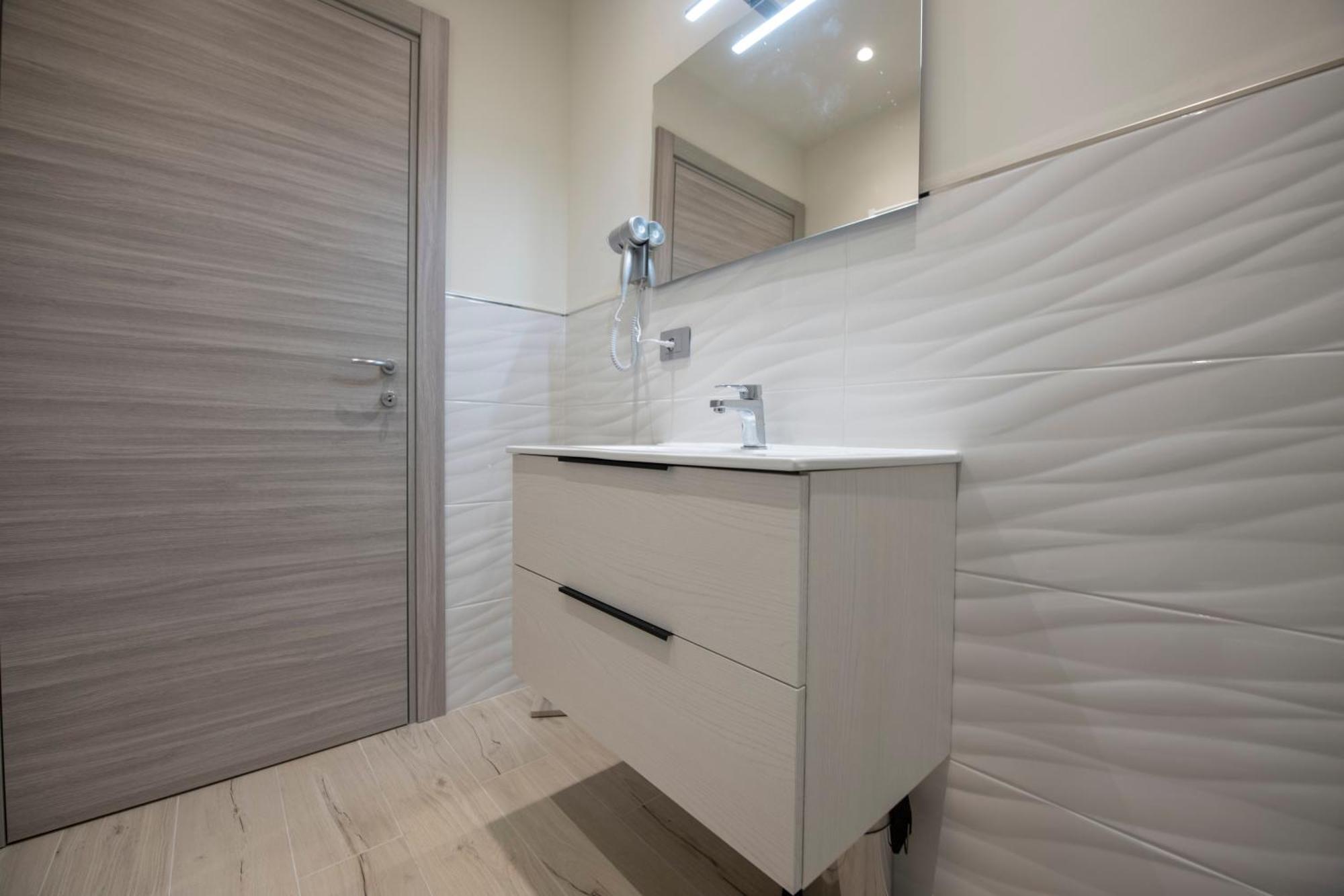 243B - Appartamento Mignon - Sara Home Chiavari, 200Metri Dal Mare Exterior foto